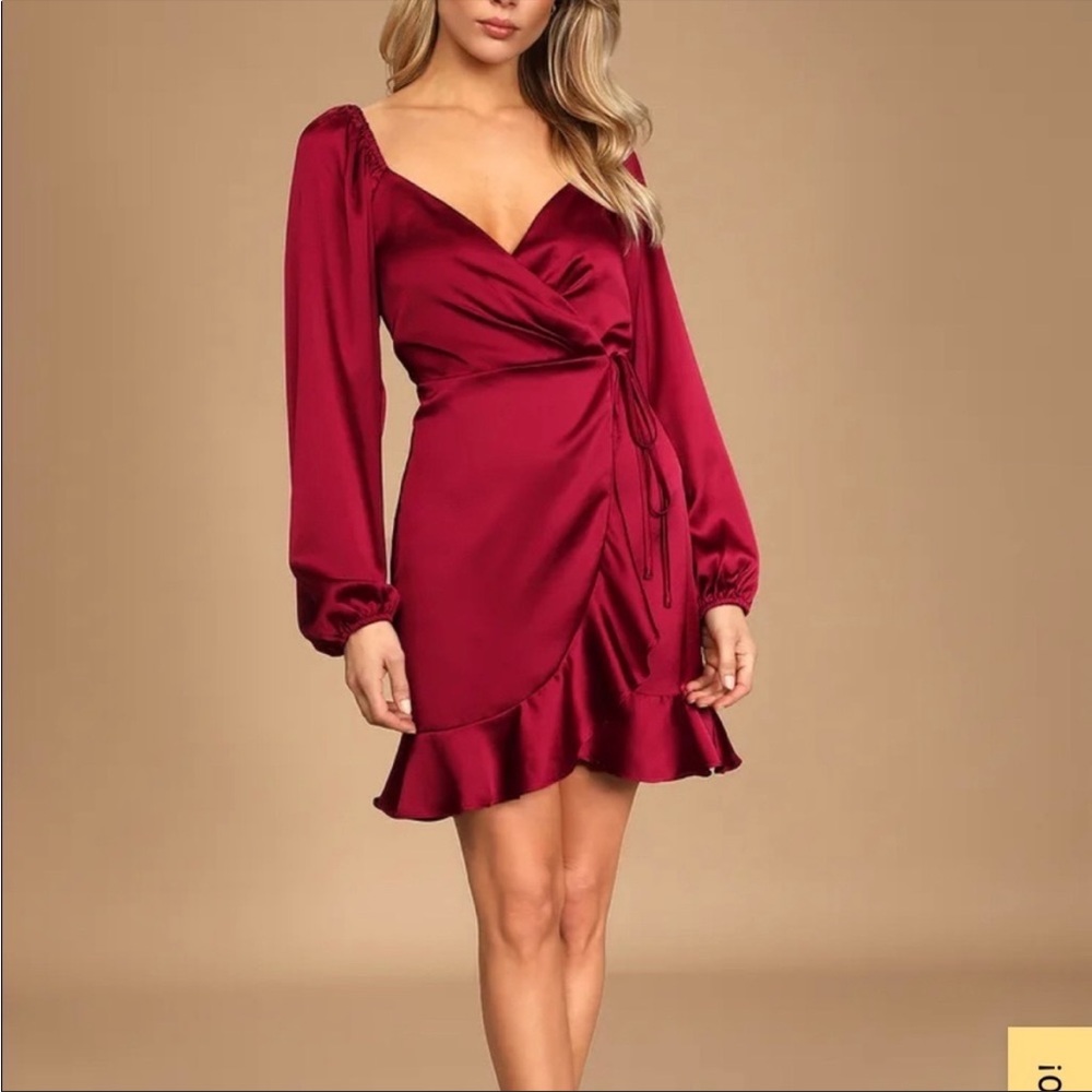 Lulu’s burgundy satin dress